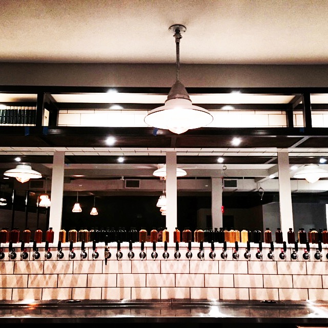 Red_Wagon_Pizza_Beer_Taps